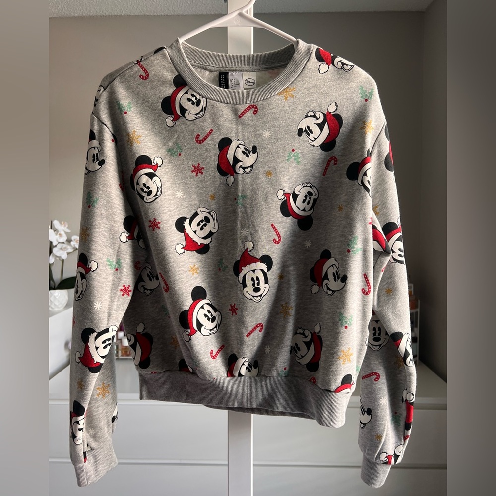 HM. Pull over. X-mas Mickey Mouse